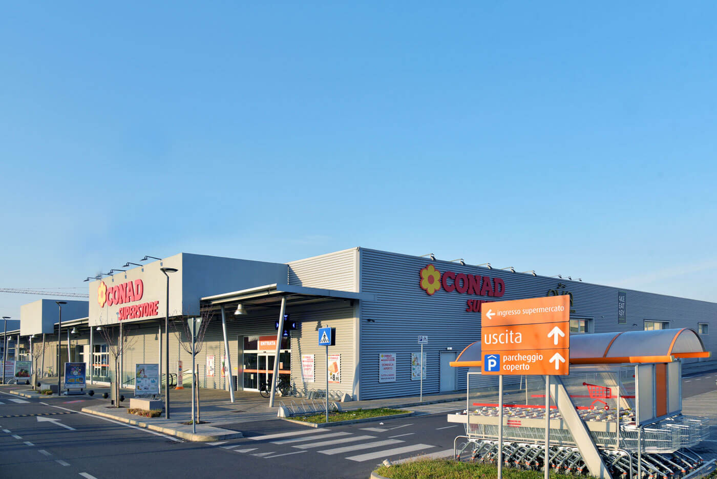 Progettazione Media struttura di vendita con posti auto Cernusco